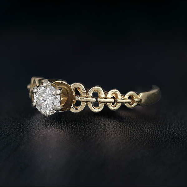 Striking 14K Yellow Gold & Diamond Solitaire Ring Size 5