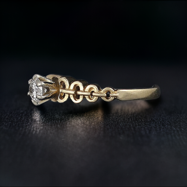 Striking 14K Yellow Gold & Diamond Solitaire Ring Size 5