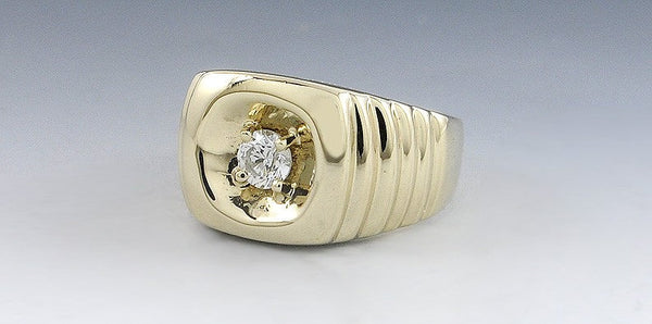 Fantastic 14K Yellow Gold and Diamond Ring Size 9 3/4