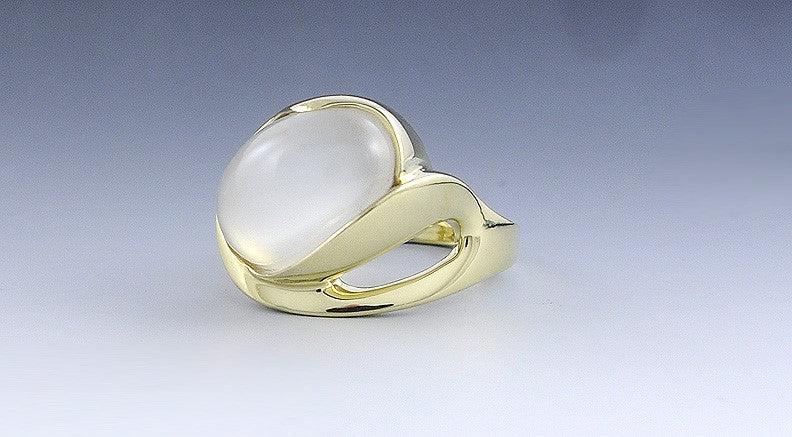 Luminous Natural Cat's-eye Quartz 18k Yellow Gold Ring Size 8.75