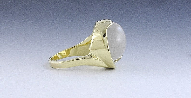 Luminous Natural Cat's-eye Quartz 18k Yellow Gold Ring Size 8.75