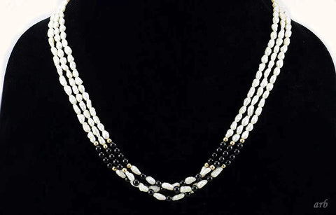 Dazzling Freshwater Pearl Necklace w/ 14k Gold and Black Round Beads