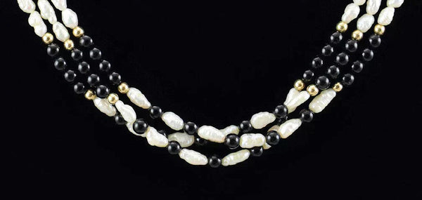 Dazzling Freshwater Pearl Necklace w/ 14k Gold and Black Round Beads