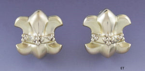 Beautiful Pair 14k Yellow Gold Fleur De Lis Stud Earrings Omega Back