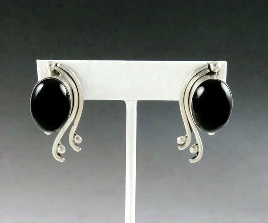 Stylish Pair VTG Mexico Sterling Silver Onyx Swirl Stud Earrings