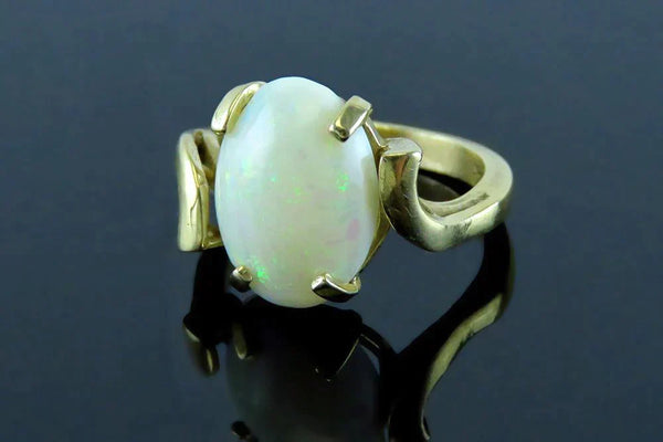 Vintage 14K Yellow Gold & Natural 3 CT Opal Gemstone Cabochon Statement Ring