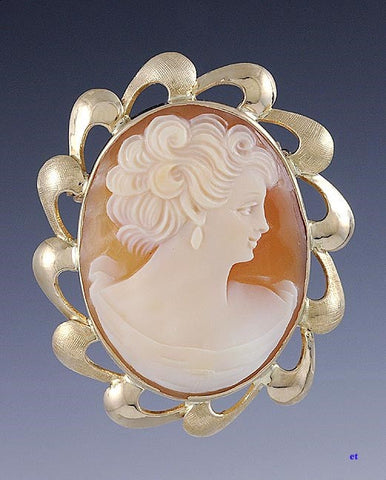 Mid 1900s 14k Yellow Gold Hand Carved Cameo Brooch Pin Pendant