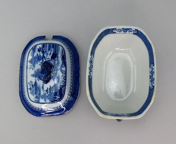 Nankin Nanking English-Made Small Porcelain Covered Gravy Tureen c 1825