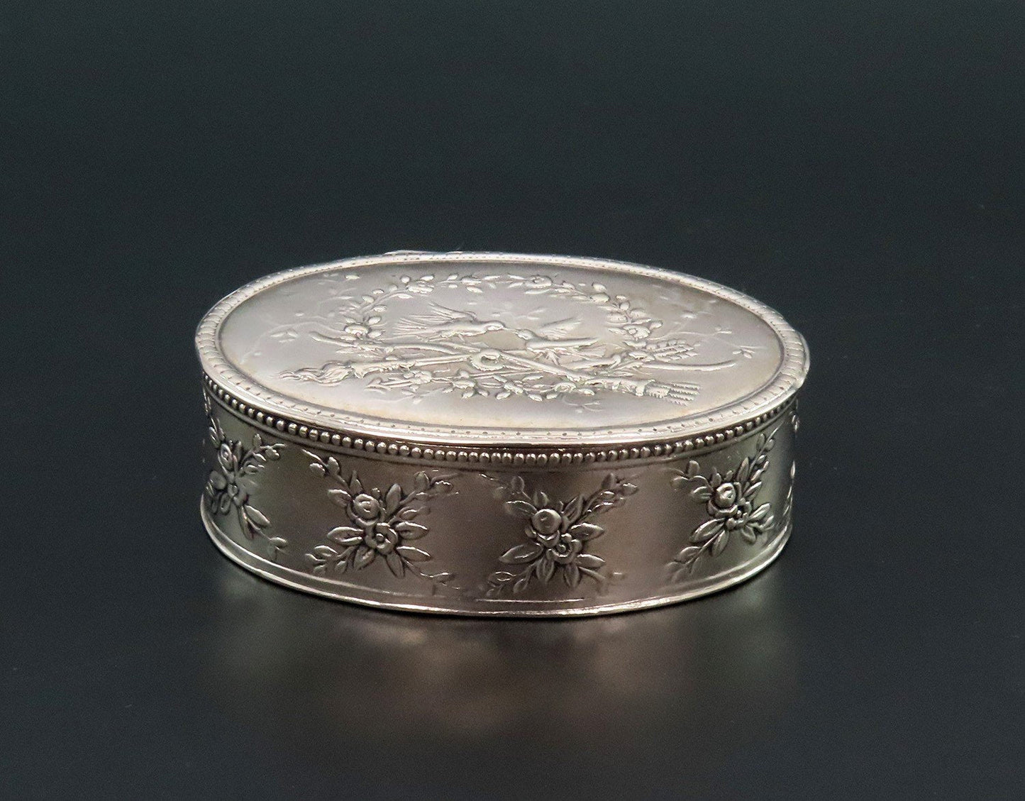 Nice J Kurz German Silver Small Oval Dresser Box No Mono 3/4" Tall