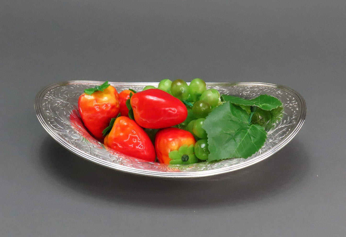 Beautiful Sterling Silver Oval Bowl Hand-Chased Scrolls Flowers c1900 No Mono