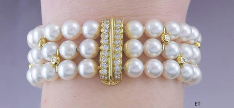 Exquisite 18k Gold & ~1.5ct Diamond Triple Strand 7mm Pearl Bracelet