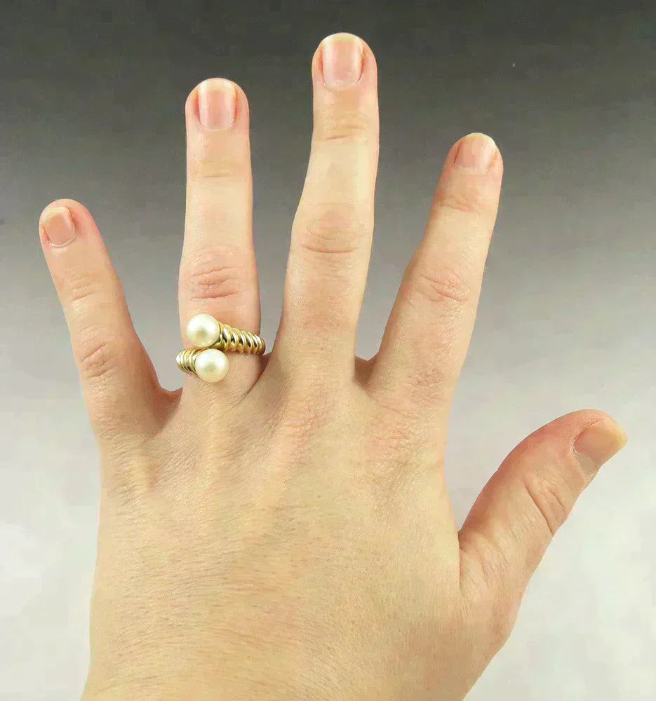 Vintage 1960s 14K Yellow Gold Pearl Double Twin Bypass Toi et Moi Ring