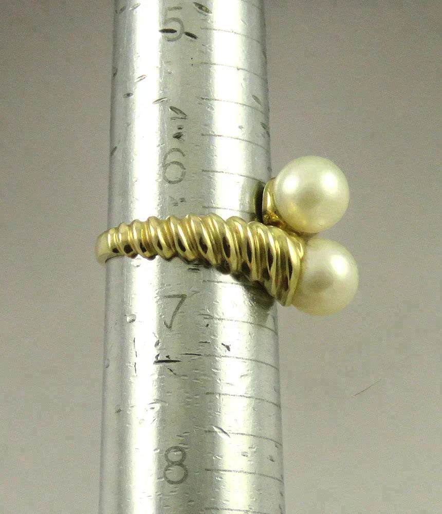 Vintage 1960s 14K Yellow Gold Pearl Double Twin Bypass Toi et Moi Ring