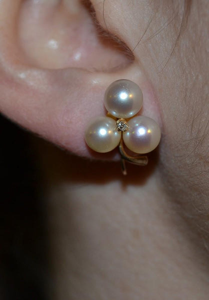 Classy 14k Yellow Gold Pearl Diamond 3 Leaf Clover Screwback Earrings