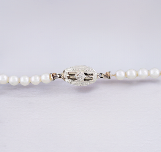 Classic Graduated Single Strand Pearl Necklace w/14k White Gold & Diamond Clasp