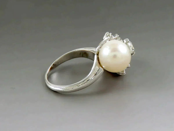 Lovely 14k White Gold ~.63ct Diamond 9.1mm Pearl Bypass Ring