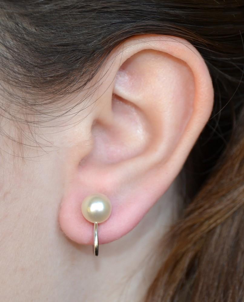 Attractive 14K White Gold Great Quality 8.1mm Pearl Screw-back Earrings