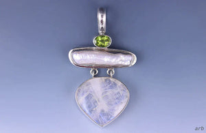 Gorgeous Stacked Silver Pendant Labradorite Heart w/Freshwater Pearl and Peridot