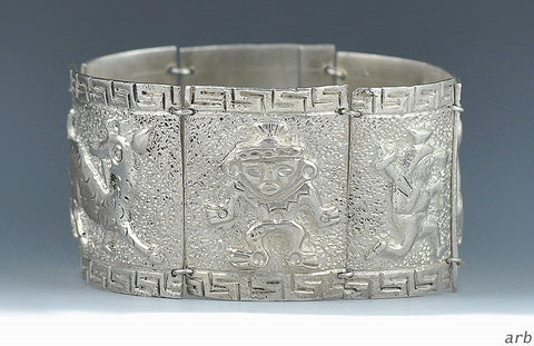 Stunning 900 Purity Silver Link Bracelet from Peru w/ Llama and Hunter Motif