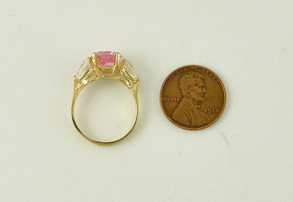 Lovely 14k Yellow Gold and Pink Synthetic Stone Ring Size 7