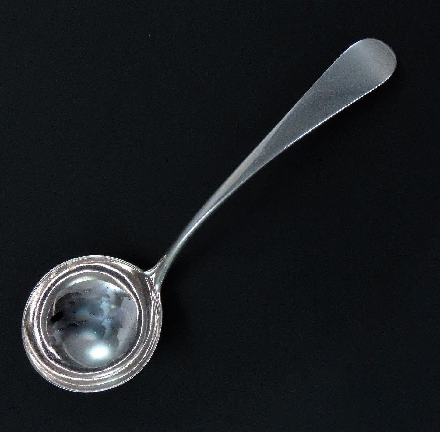 1795 Wonderful Georgian English Sterling Silver Gravy Sauce Ladle 6 7/8 Inches