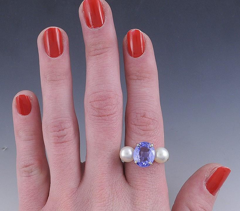 Stunning 18K Yellow Gold Pearl Blue Spinel Ring