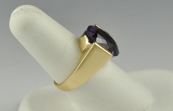 Beautiful 8 Carat Genuine Amethyst and 14K Yellow Gold Ring Size 7.5