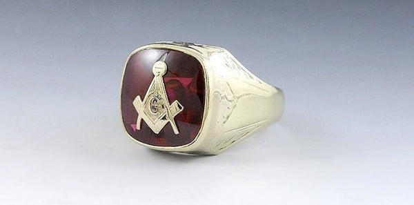 Fantastic c1949 14k Gold Red Masonic Freemason Emblem Signet Style Ring