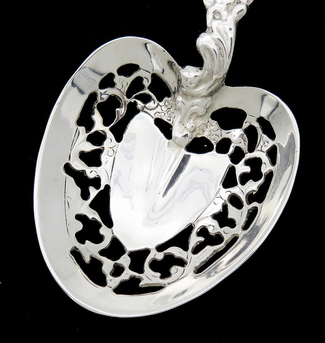 Sweet Sterling Silver American 1950s Pierced Serving Spoon Heart Bowl 8 1/4 in