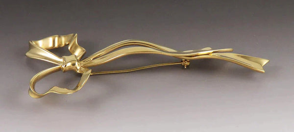 Stunning Tiffany & Company 18K Yellow Gold Heart Ribbon Bow Pin Brooch