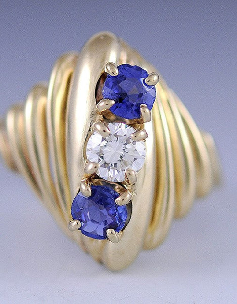 Vibrant High Quality 14K Yellow Gold Blue Sapphire and Diamond Ring Size 6