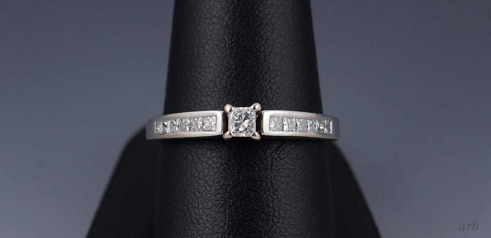 Beautiful 14k White Gold Engagement Ring with 13 Diamonds Over 1/2 Carat TDW