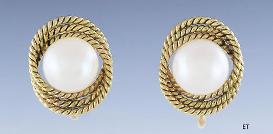 Classy Pair 14k Yellow Gold Pearl Stud Earrings Screw Back