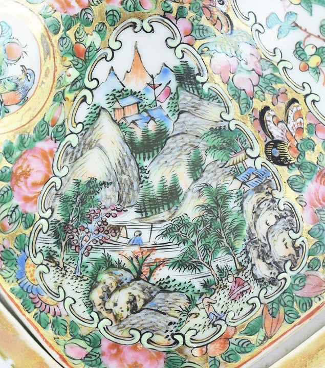 c1870s Great Quality Chinese Rose Medallion Covered Vegetable Serving Dish