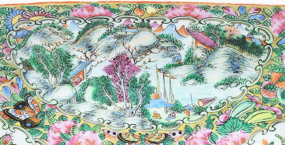 c1870s Great Quality Chinese Rose Medallion Covered Vegetable Serving Dish