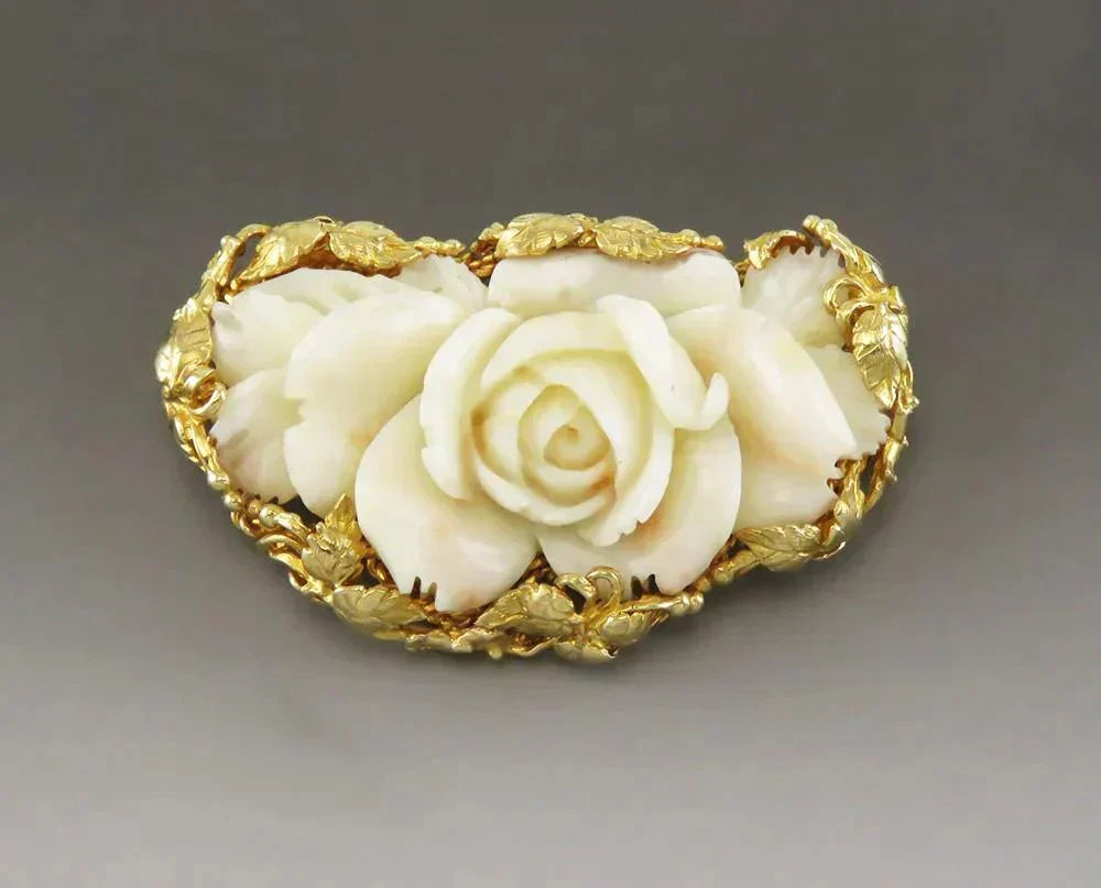 Vintage 1950s American 14K Yellow Gold & Carved Coral Rose Flower Pin/Brooch