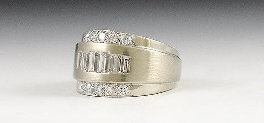 Striking 14K White Gold & Diamond Wide Band Ring Size 7.5