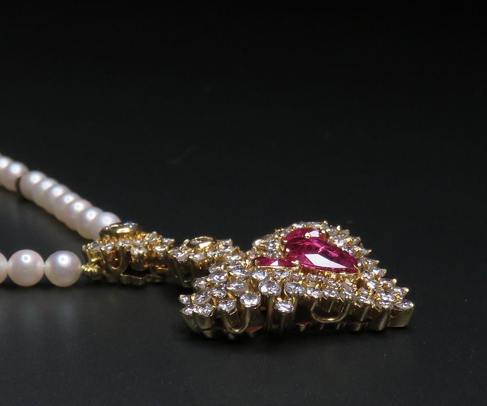 Finest Quality Italian 18K Yellow Gold Diamond Ruby Pearl Heart Pendant Necklace