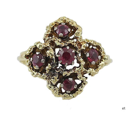 Modern English 18K Yellow Gold Vibrant Ruby Quatrefoil Ring Size 7