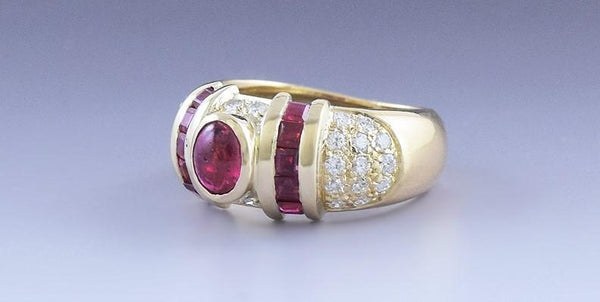 Vibrant 18K Yellow Gold Diamond & Ruby Ring Size 5.25