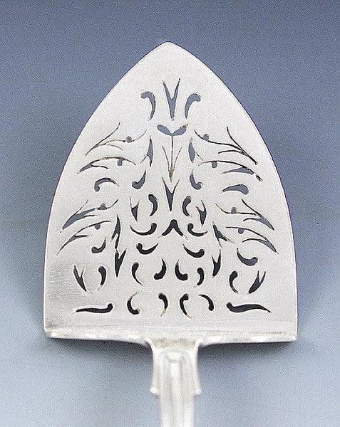 Vintage Fine Russian Silver Pierced Pointed Server 6 1/2"