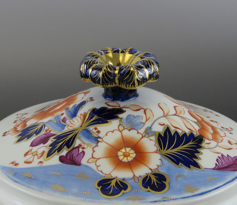 Beautiful Antique Davenport Imari Porcelain Covered Entree Round Serving Dish
