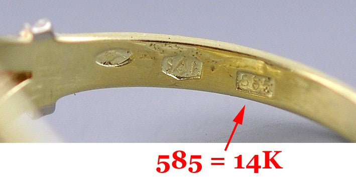 Nice Retro Vintage c1950s 14K Two Tone Rose & Yellow Gold Sapphire Ring