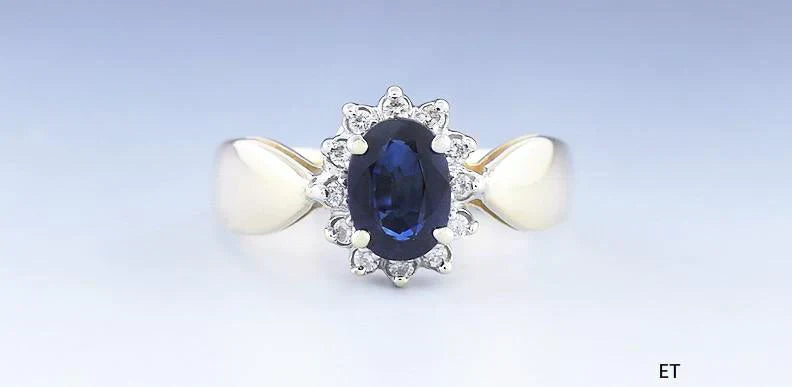 Beautiful 14k Yellow Gold Blue Sapphire & Diamond Halo Ring Size 6