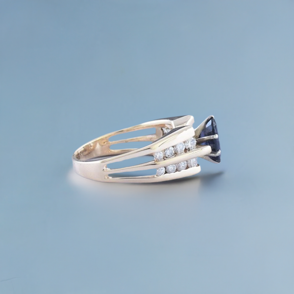 Gorgeous 14k Yellow Gold Sapphire & Diamond Ring Size 8