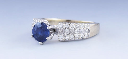 Beautiful 18k White Gold ~1ct Sapphire & ~1ct Diamond Ring