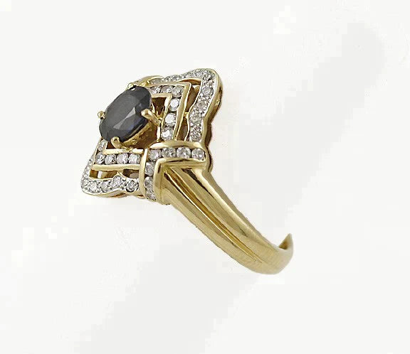 Quality Modern 18K Yellow Gold Diamond & Sapphire Ring