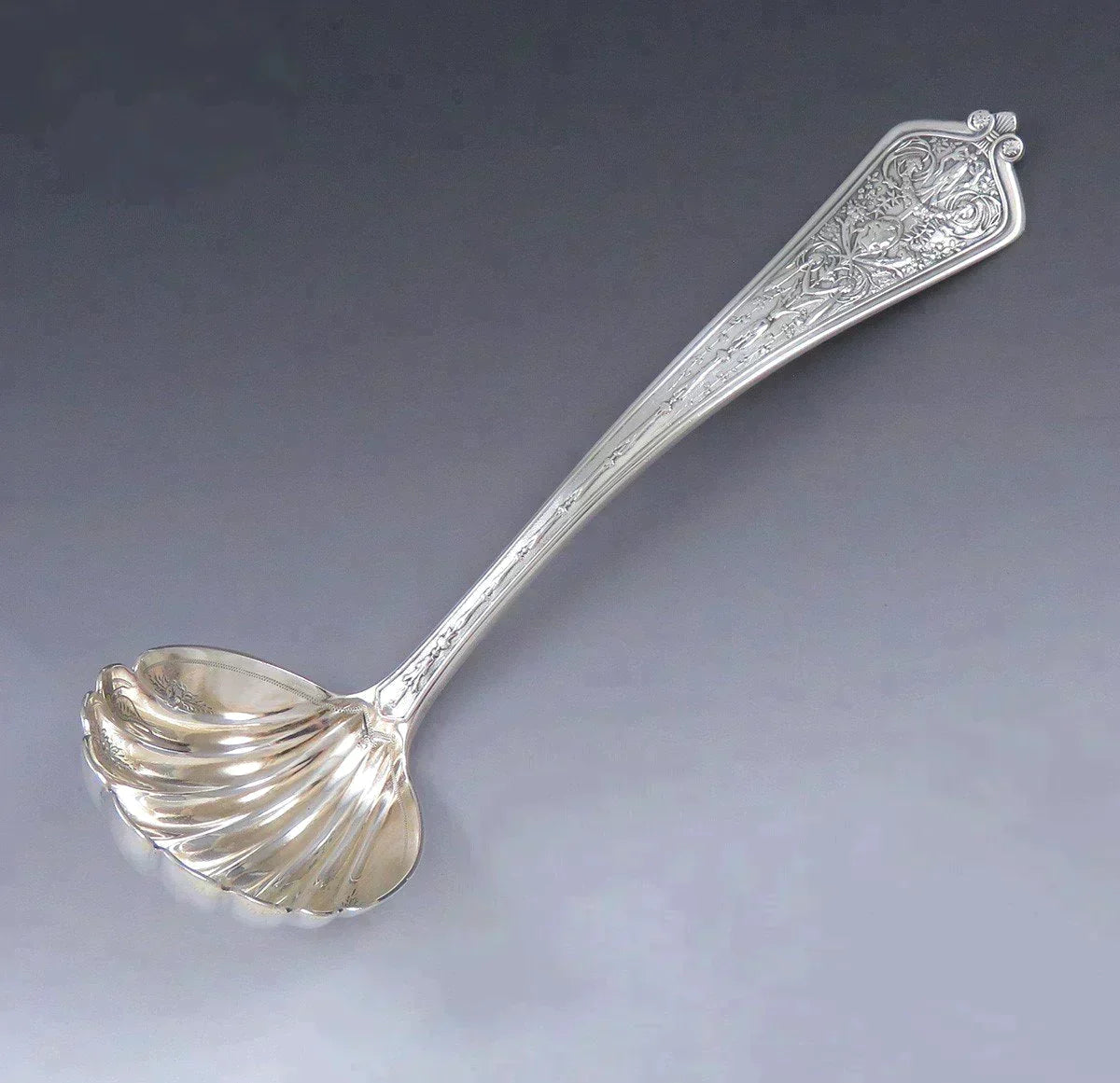 Antique c1875 Sterling Silver Gorham Lady Washington Shell Gravy Sauce Ladle 6"