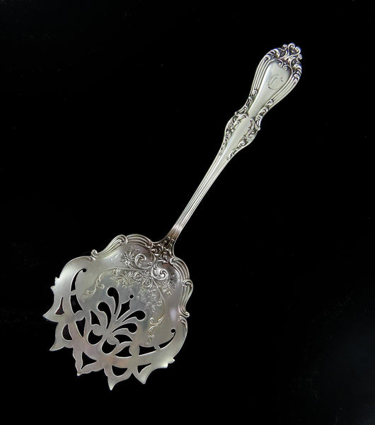 Beautiful Frank Smith Countess Sterling Silver Flat Pierced Tomato Server 7 3/4"