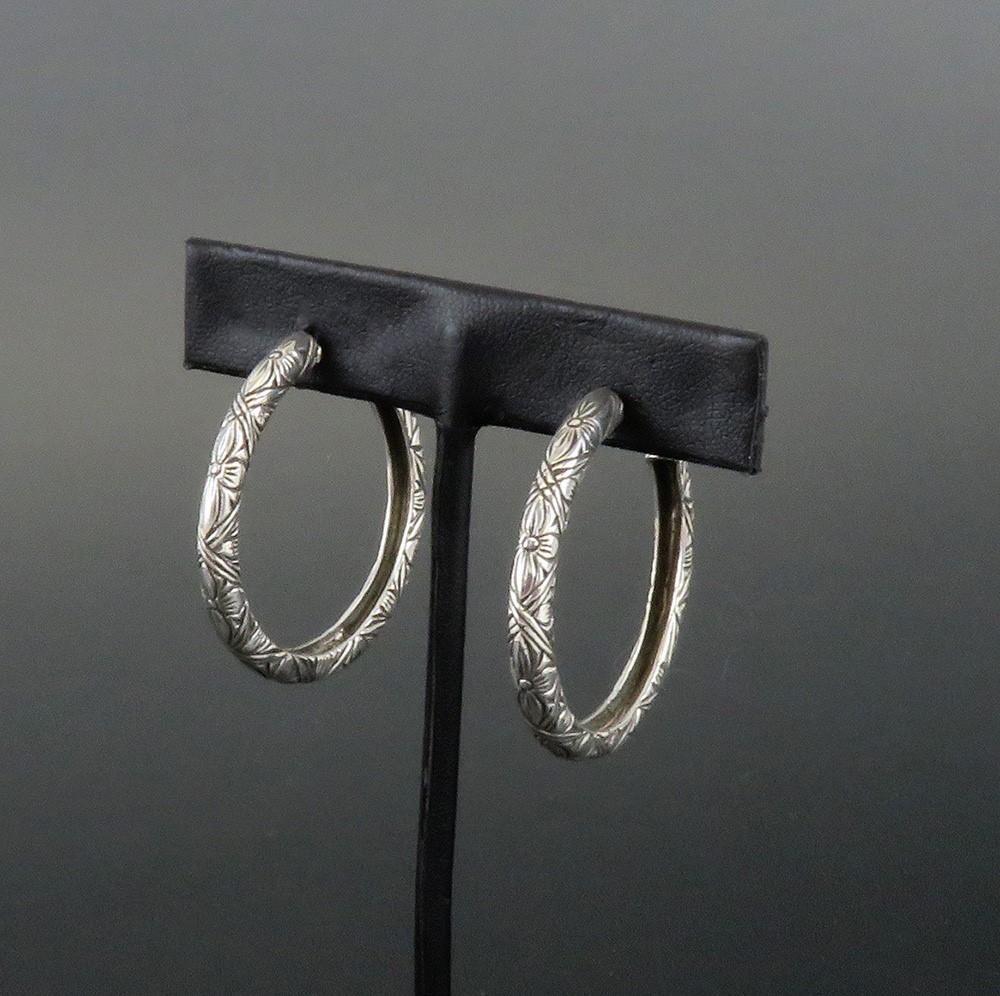 Stylish Stephen Dweck Sterling Silver Floral Flower Engraved 1.5" Hoop Earrings